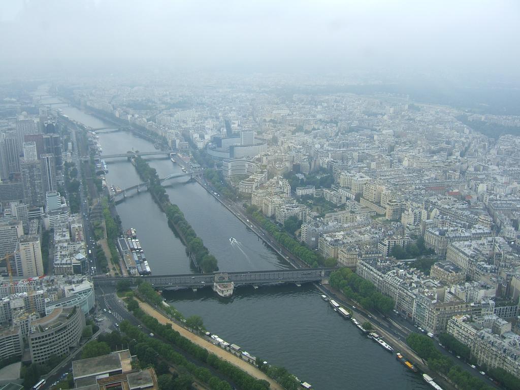 Peniche Tour Eiffel Otel Paris Oda fotoğraf